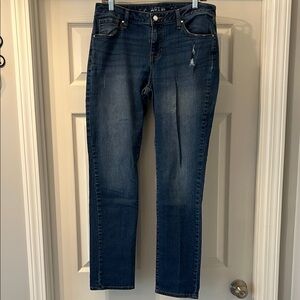 Apt. 9 Blue Straight Leg Jeans Modern Style
